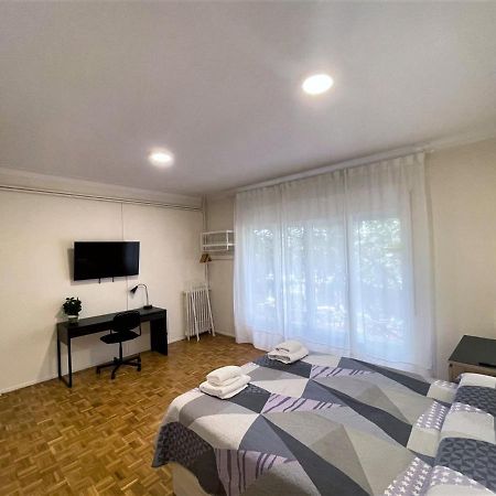 Villarroel Habitaciones Barcelona Eksteriør bilde