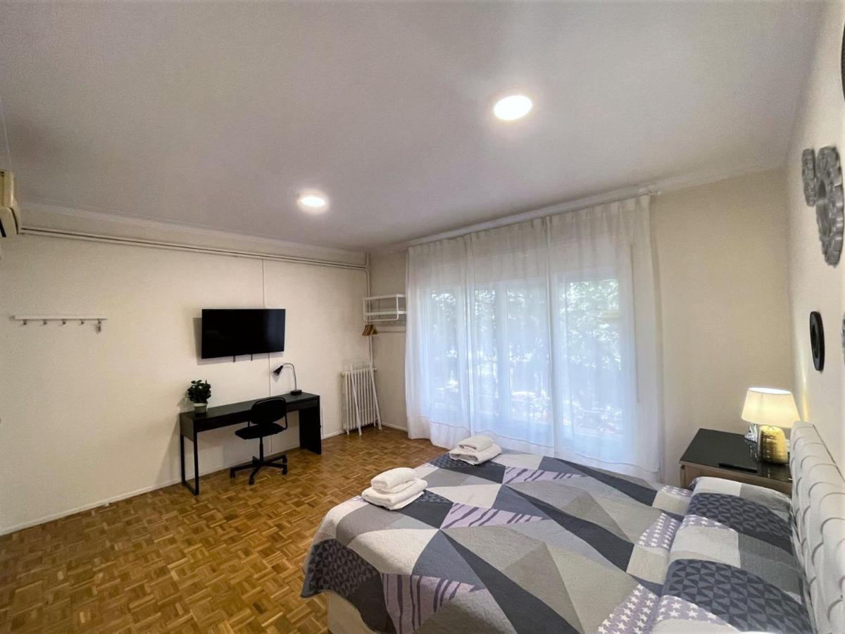 Villarroel Habitaciones Barcelona Eksteriør bilde