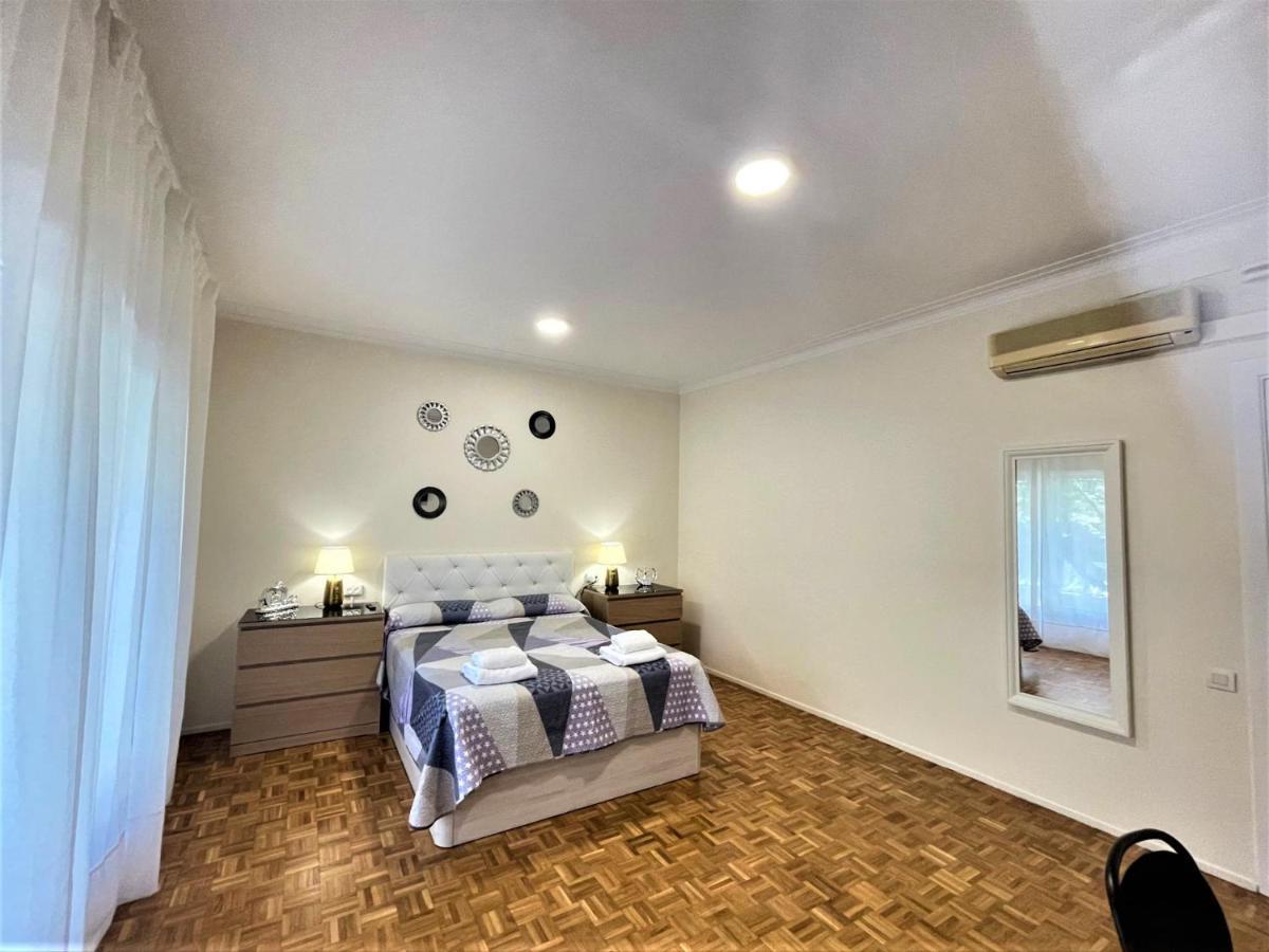 Villarroel Habitaciones Barcelona Eksteriør bilde